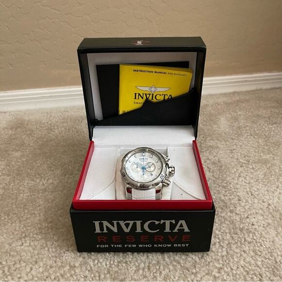 New Invicta Reserve Venom 22007 Limited Edition White Leather Swiss Quartz Watch - Picture 2 of 16